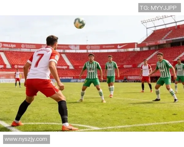 塞维利亚主帅因战术问题遭球迷疯狂围攻，俱乐部高层召开紧急会议